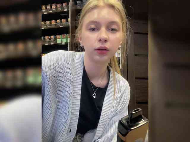 Nellie-Lolly webcam