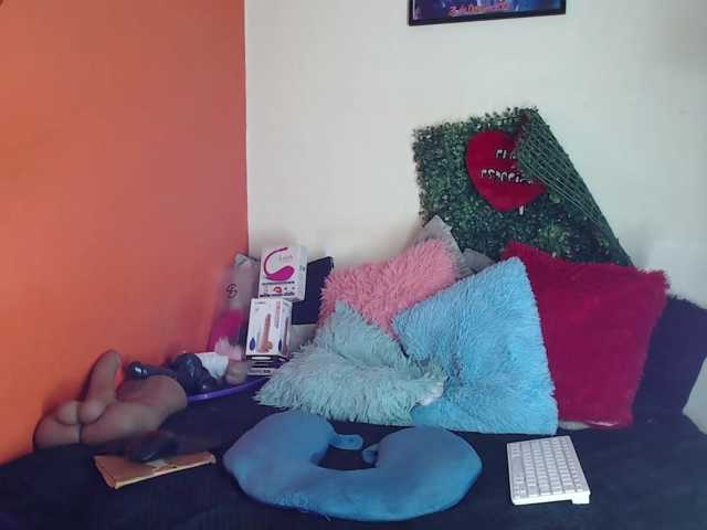 Melanie-Foxx live cam preview