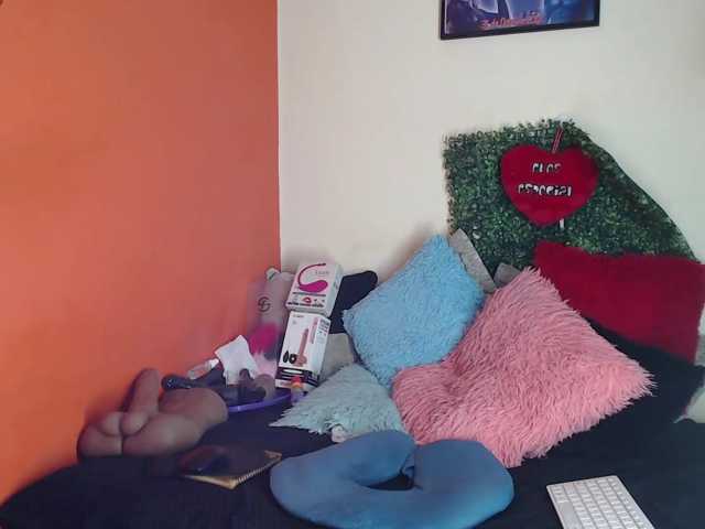 Melanie-Foxx, en vivo ahora en BongaCams