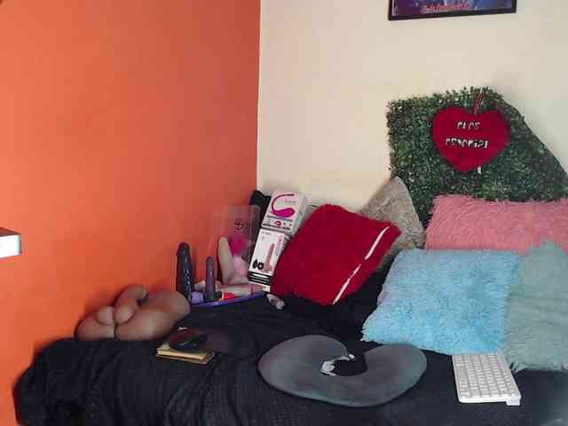 Melanie-Foxx webcam