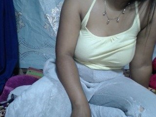jenniella's Live Webcam