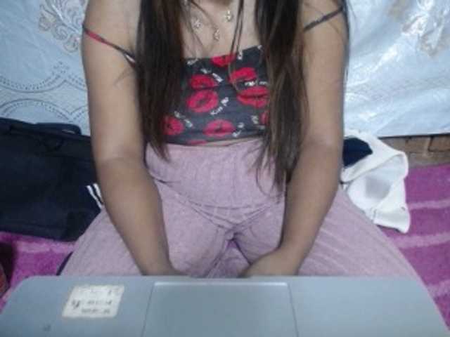 jenniella live cam on BongaCams
