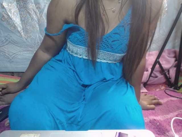 jenniella live cam on BongaCams