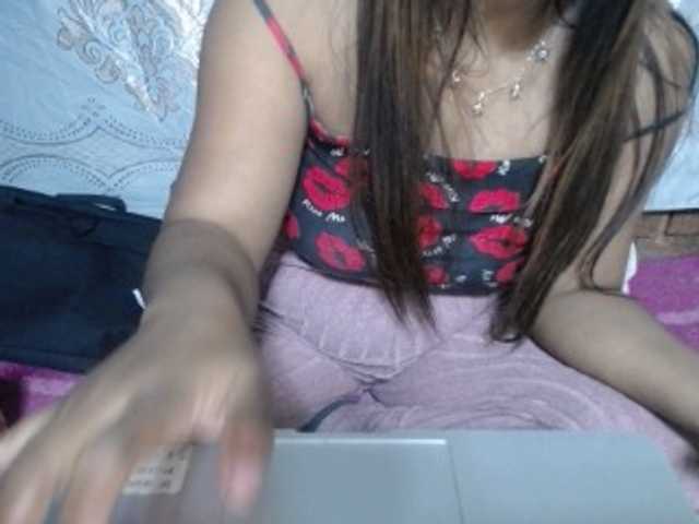 jenniella live cam on BongaCams