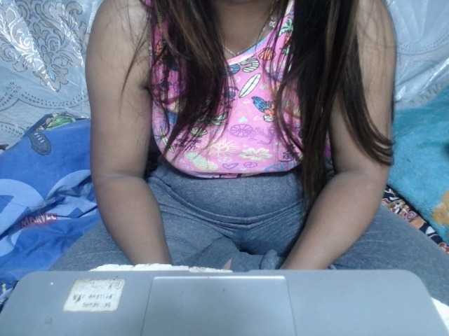 jenniella live cam on BongaCams