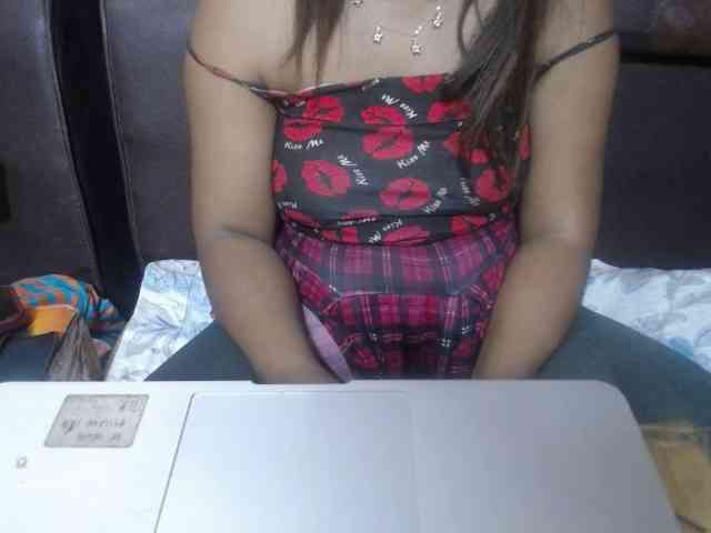 jenniella webcam