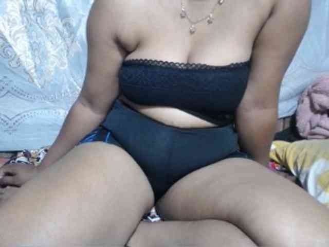 jenniella Live Webcam on BongaCams