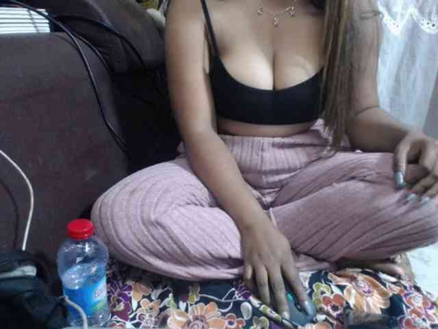 jenniella webcam