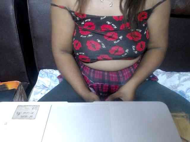 jenniella webcam