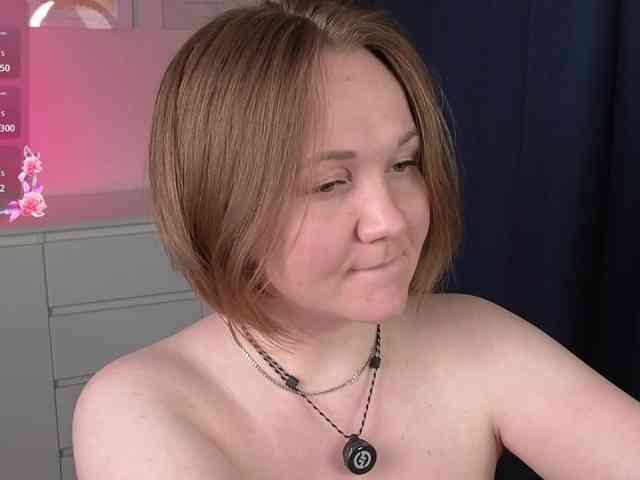WhyNotAnya webcam
