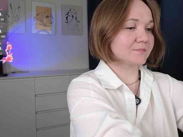 WhyNotAnya webcam