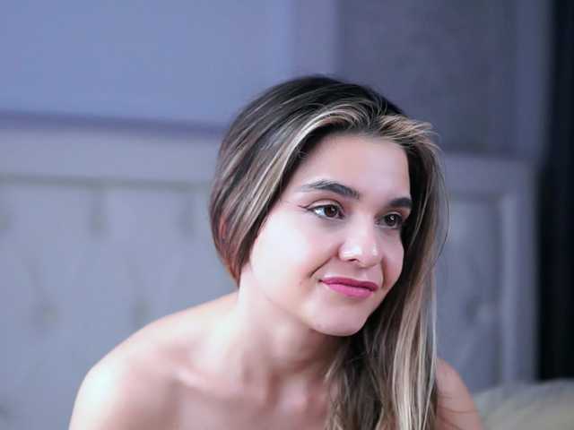 RobertaRosetti's BongaCams show and profile