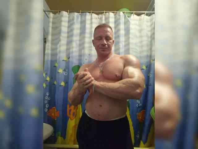 Dennison01 Live Webcam on BongaCams