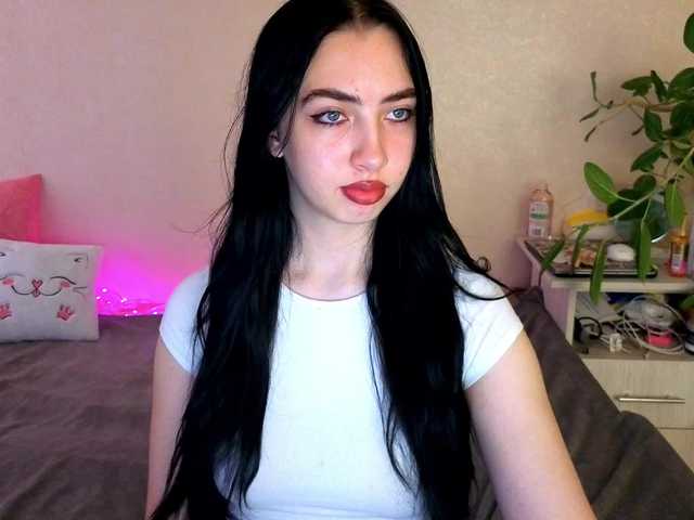 WildKittenX live cam