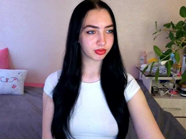 WildKittenX live cam