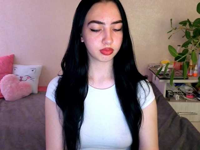 WildKittenX live cam