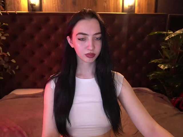 WildKittenX live cam