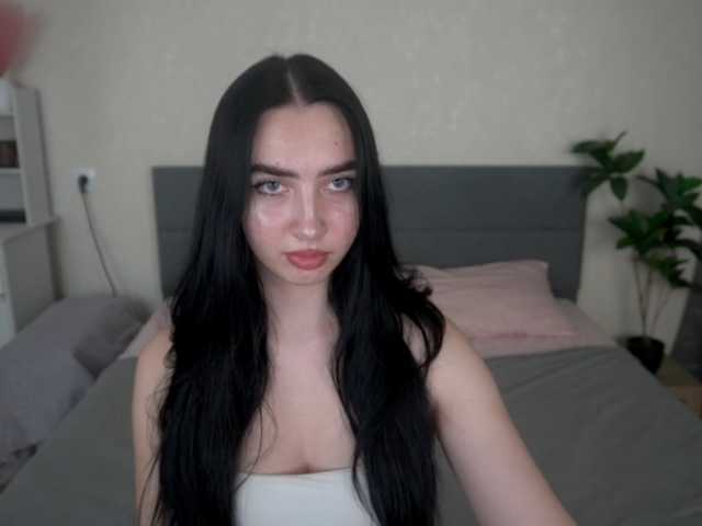 WildKittenX, en directo ahora en BongaCams