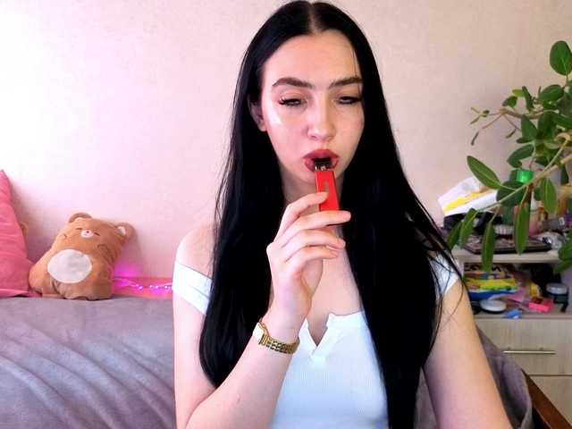 WildKittenX live cam