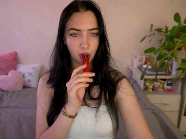 WildKittenX webcam
