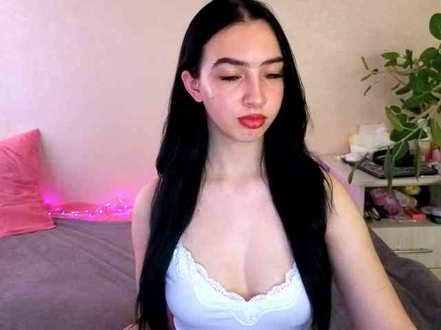 WildKittenX webcam
