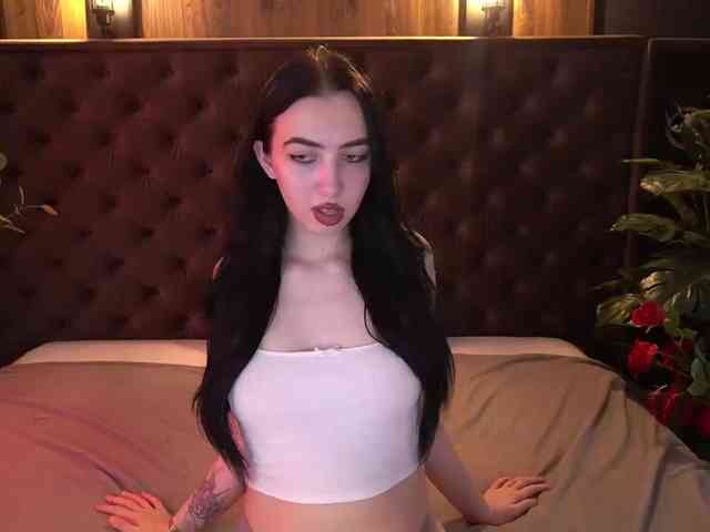 WildKittenX webcam