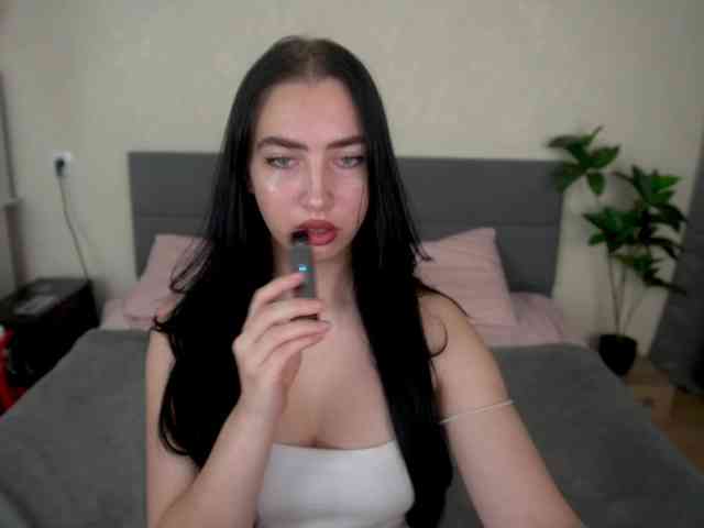 WildKittenX webcam