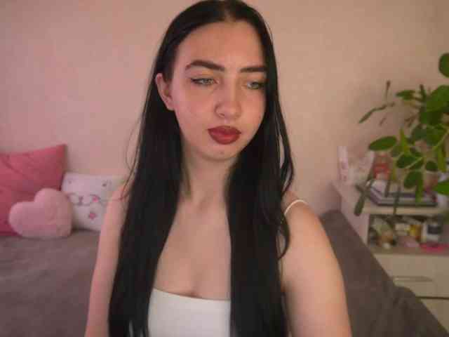 WildKittenX webcam