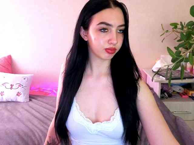 WildKittenX webcam