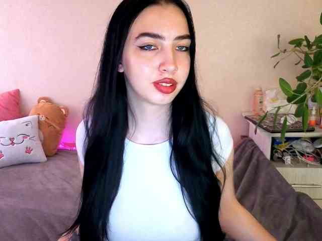WildKittenX webcam
