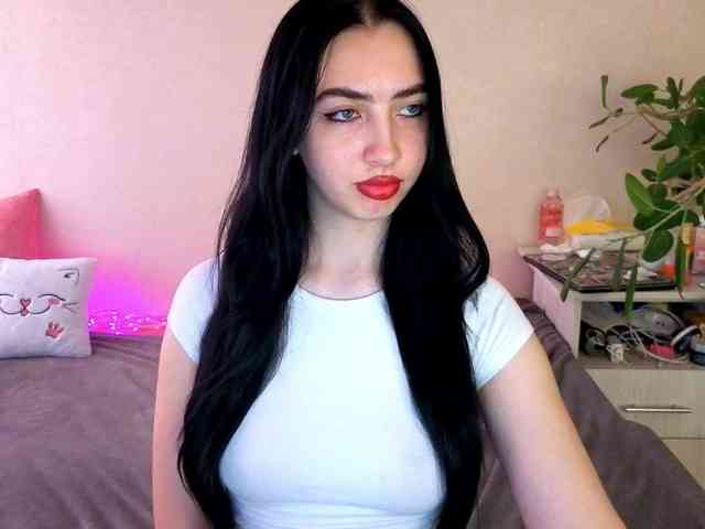 WildKittenX webcam
