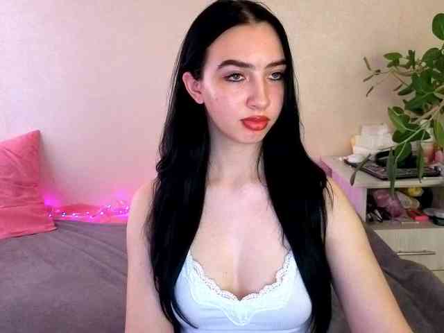 WildKittenX webcam