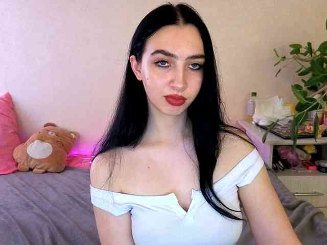 WildKittenX webcam