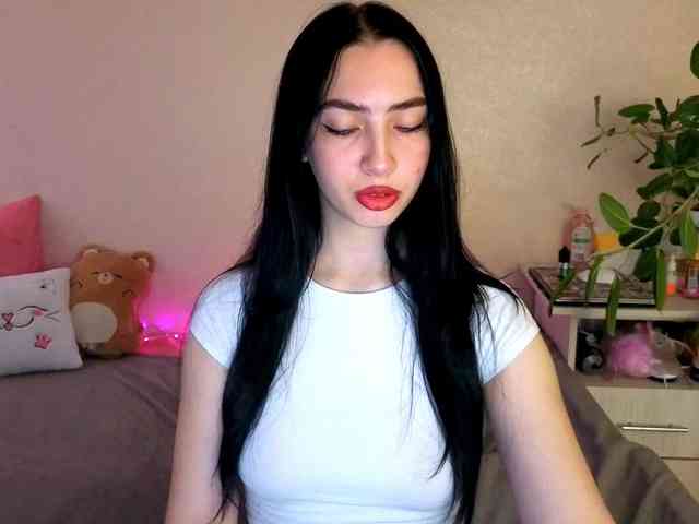 WildKittenX webcam