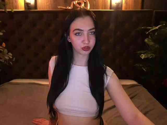 WildKittenX webcam