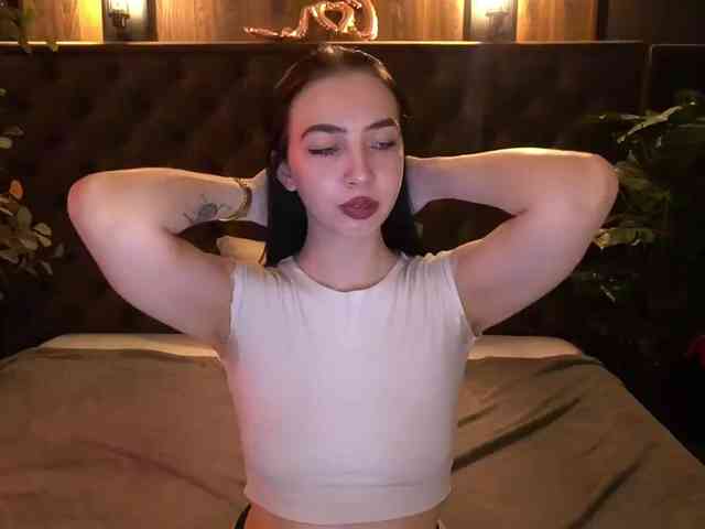 WildKittenX webcam