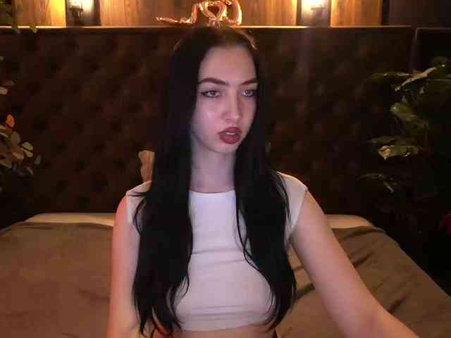 WildKittenX webcam