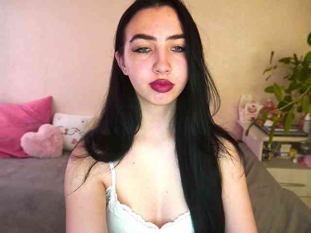 WildKittenX webcam