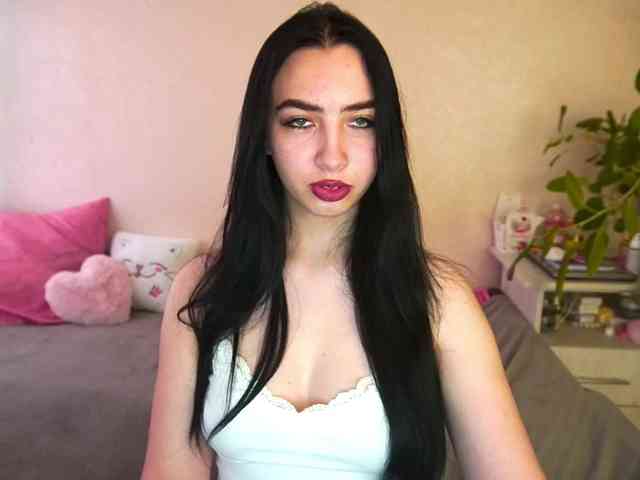 WildKittenX webcam
