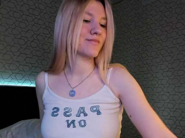 Mariel-Brown's BongaCams show and profile