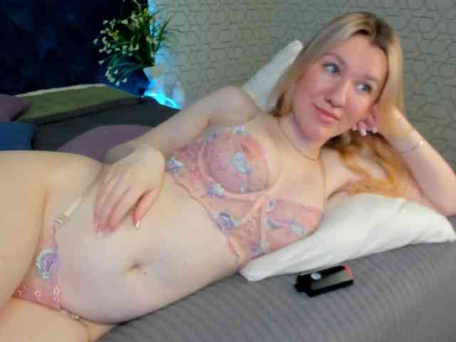 Mariel-Brown webcam