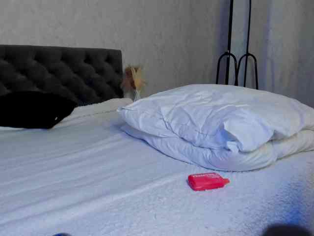 Mariel-Brown webcam