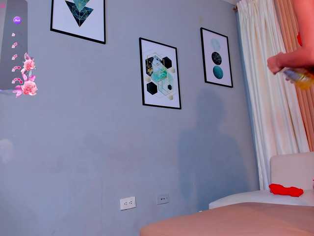 hotties-kittens live cam on BongaCams
