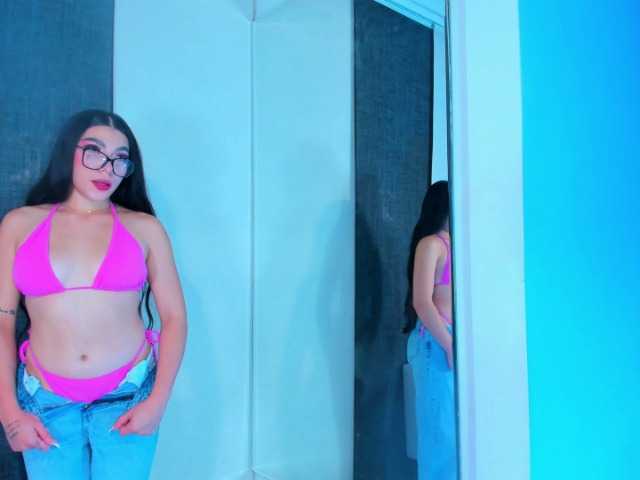 hotties-kittens live cam on BongaCams