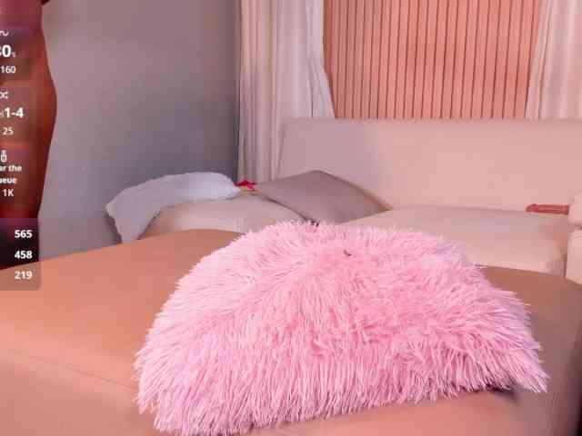 hotties-kittens webcam