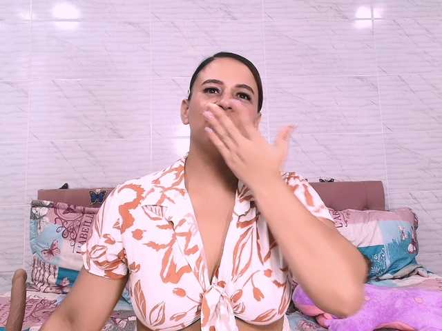 Candyb live webcam show