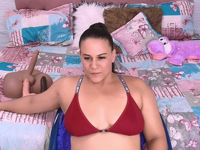 Candyb live webcam show