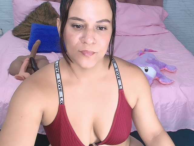 Candyb live cam on BongaCams