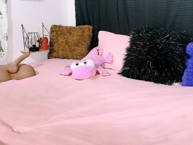 Candyb live cam on BongaCams