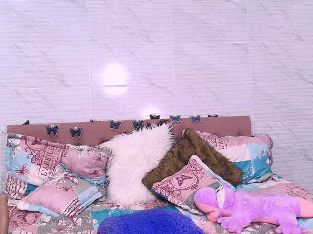 Candyb live webcam show